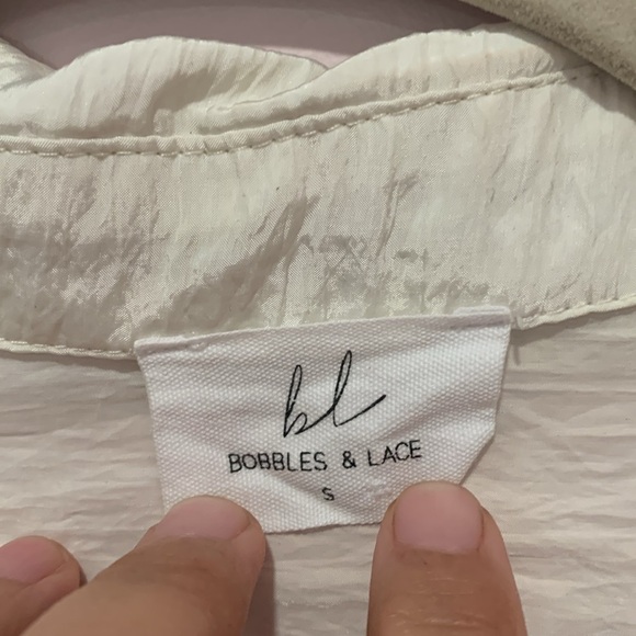 Women’s Bobbles & Lace Long Sleeve Cropped Silky Button Up - Size Small - Picture 2 of 8